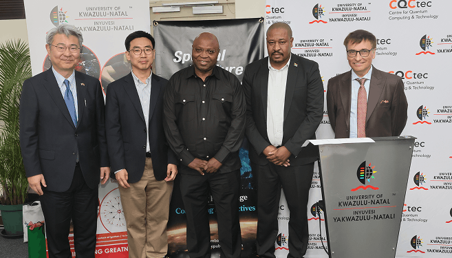 From left: His Excellency H.E. Dong-han Yang, Ambassador: Republic of Korea to the Republic of South Africa; Professor Donggyu Kim; Professor Fhatuwani Mudau, DVC: College of Agriculture, Engineering and Science; Mr Mpho Mathonsi, Assistant Director: Bilateral Cooperation, Department of Science, Technology and Innovation; and Professor Thomas Konrad.
